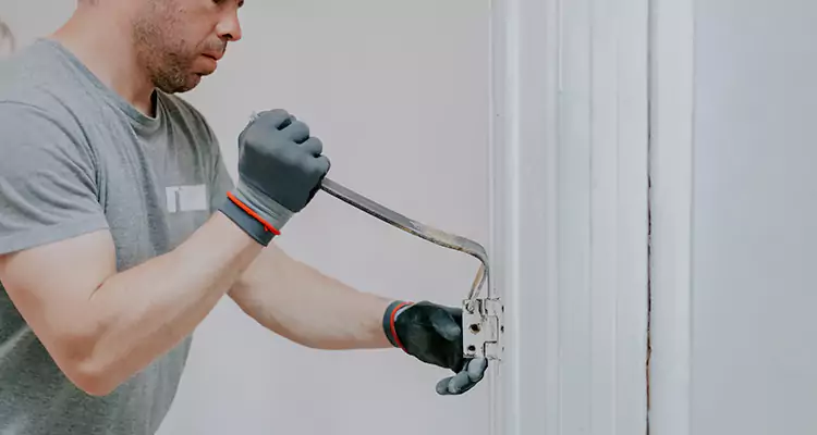 Cracked Door Jamb Repair in Richmond, CA