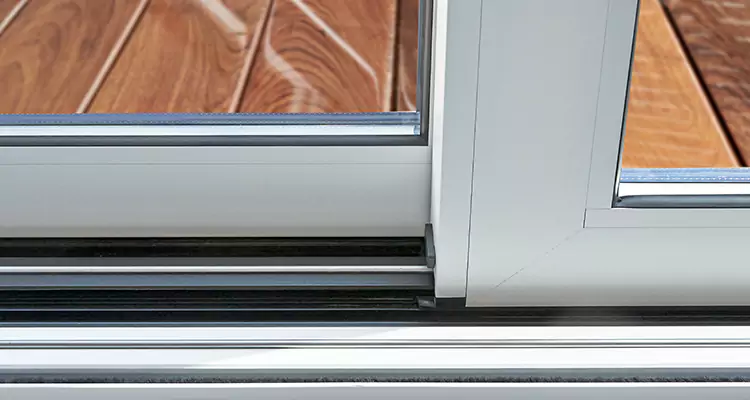 Patio Doors Leaking Water Issue Repair Services in Richmond, CA