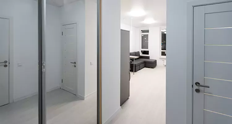 Modern Mirrored Closet Doors Repair in Richmond, CA